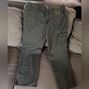 Kensie womens Olive Cargo Pants